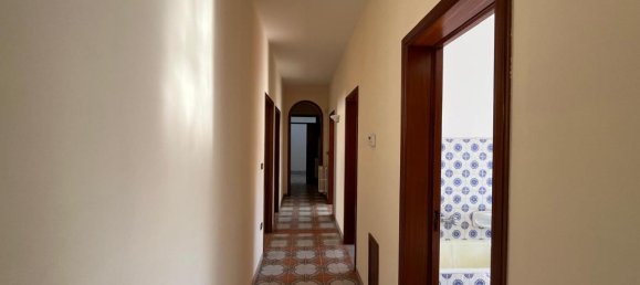 Квартира с 6 комнатами в Parabita, Италия № 235466 11