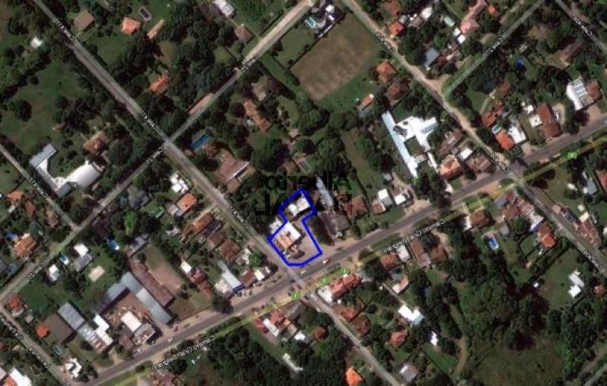  Commercial property in Campo Creado, Argentina No. 24696