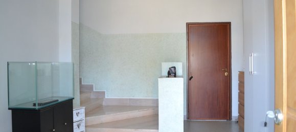 8 rooms Duplex in Portici, Italy No. 279611 14