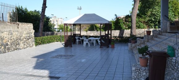 8 rooms Duplex in Portici, Italy No. 279611 5