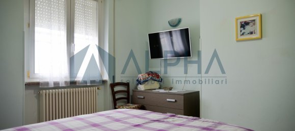 Квартира с 4 комнатами в Савиньяно суль Рубиконе, Италия № 22439 10