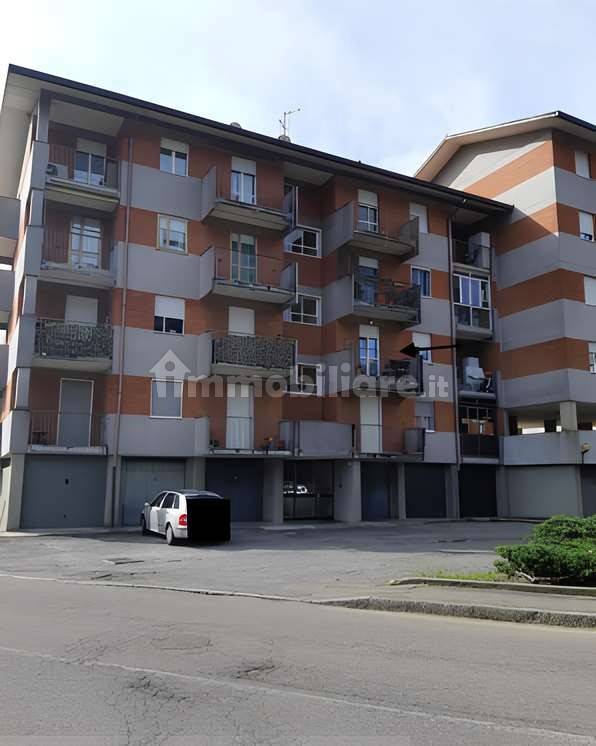 Квартира с 3 комнатами в Варесе, Италия № 167531