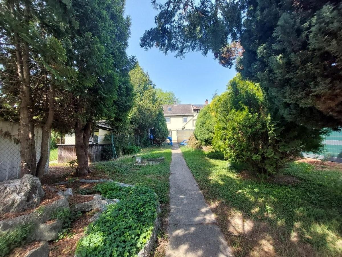 424m² Land in Enzesfeld-Lindabrunn, Austria No. 132338