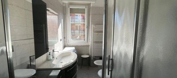 4 bedrooms Apartment in Turin, Italy No. 380318 14