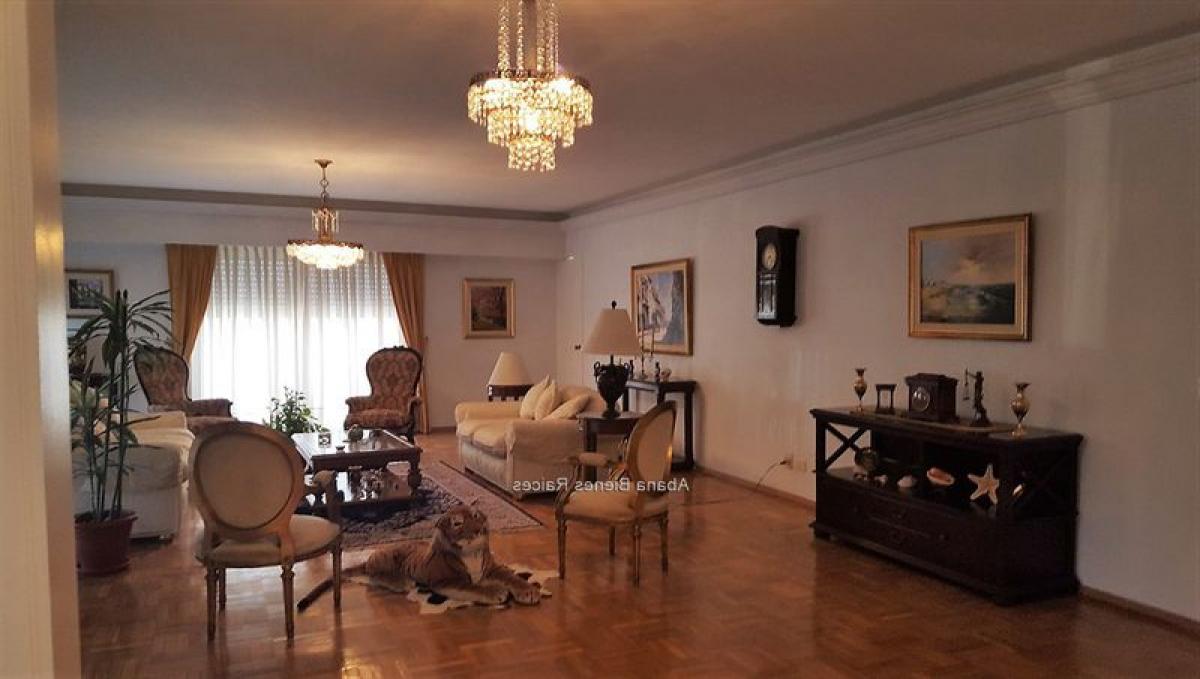 Дом с 4 спальнями в Монтевидео, Уругвай № 12613