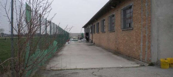 705m² Commercial property in San Giovanni in Persiceto, Italy No. 311067 13