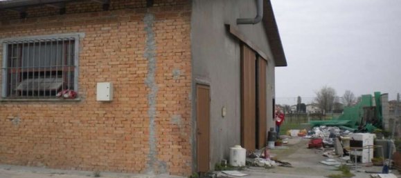 705m² Commercial property in San Giovanni in Persiceto, Italy No. 311067 15