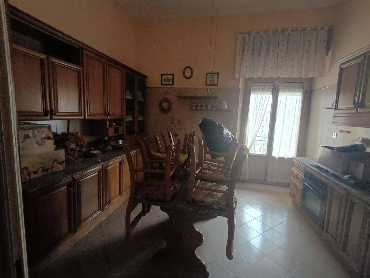 4-Zimmer Wohnung in Caserta, Italy, Nr. 35303