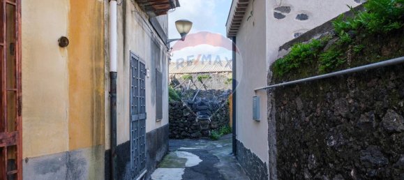 460m² Land in San Gregorio di Catania, Italy No. 84302 25