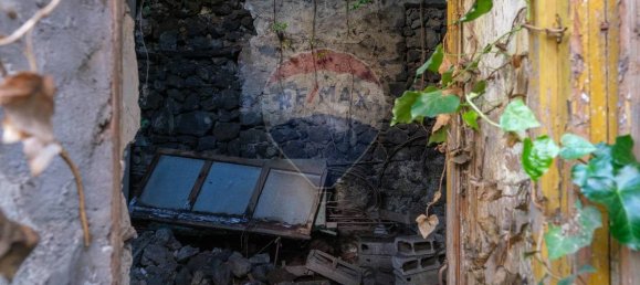 460m² Land in San Gregorio di Catania, Italy No. 84302 19