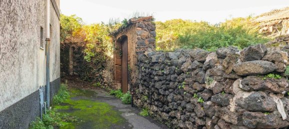 460m² Land in San Gregorio di Catania, Italy No. 84302 41