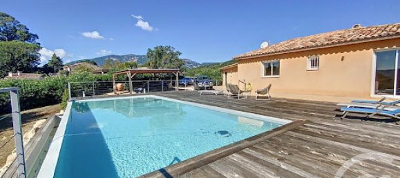 3 bedrooms Castles in Porto-Vecchio, France No. 80023 2