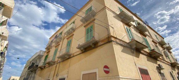 2-salle Bâtiment à Molfetta, Italy No. 29363 5