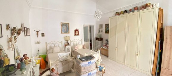 2-salle Bâtiment à Molfetta, Italy No. 29363 3