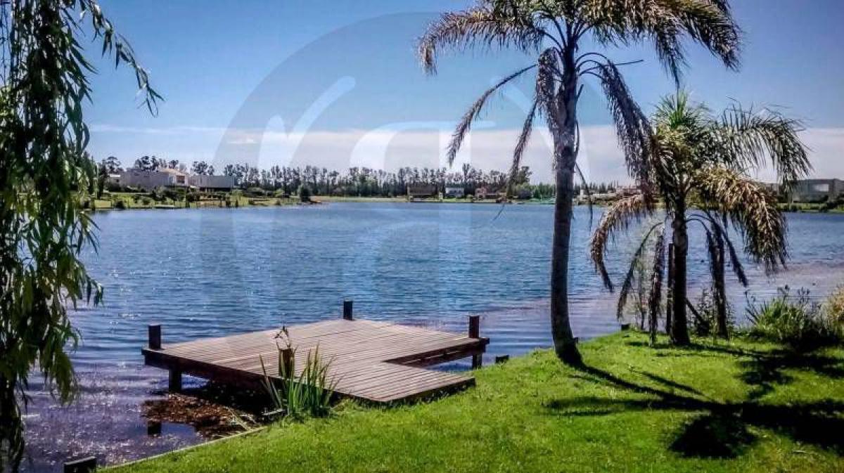 4 bedrooms House in Tigre, Argentina No. 9357