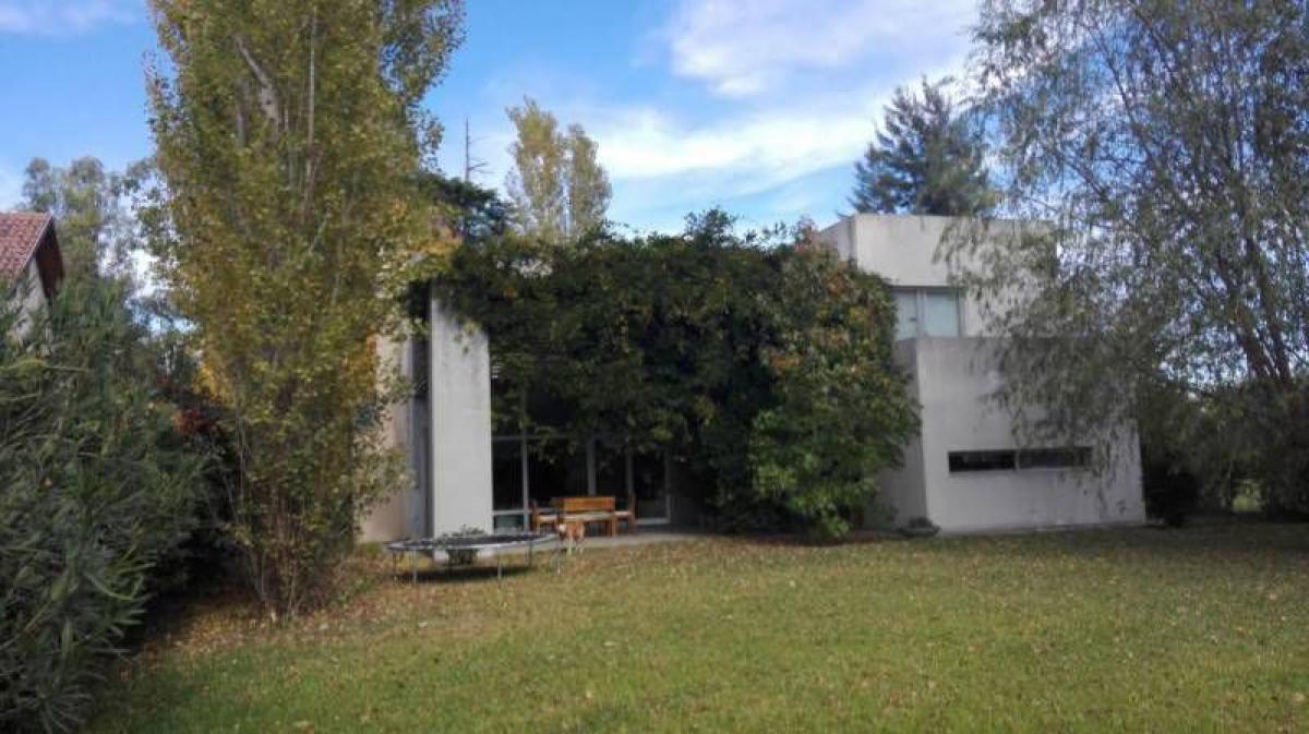 3 bedrooms House in Pilar, Argentina No. 61443