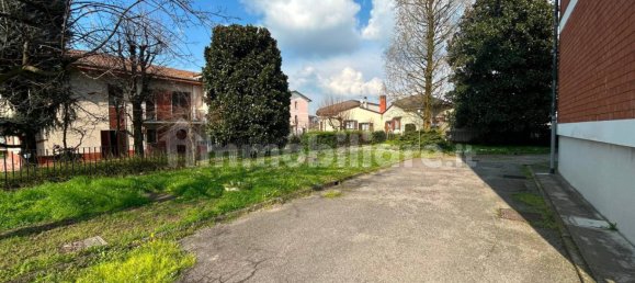 Apartamento de 2 dormitorios en Orio Litta, Italy No. 201963 9