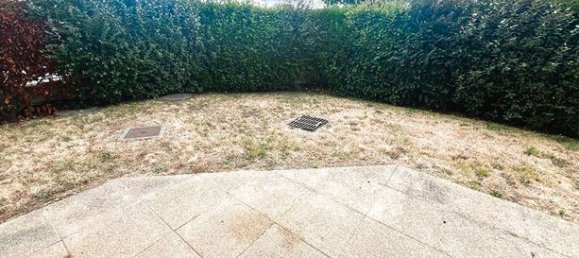 2 bedrooms Apartment in Avrille, France No. 310090 5