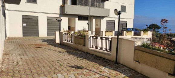 Garage in Messina, Italy 62m², Nr. 158323 2