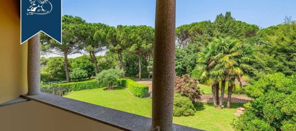 5 bedrooms Villa in Carate Brianza, Italy No. 56631 11