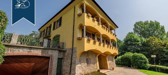5 bedrooms Villa in Carate Brianza, Italy No. 56631 10