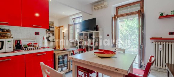 2 Schlafzimmer Haus in Turin, Italy, Nr. 379922 2