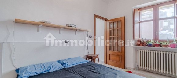 2 Schlafzimmer Haus in Turin, Italy, Nr. 379922 23