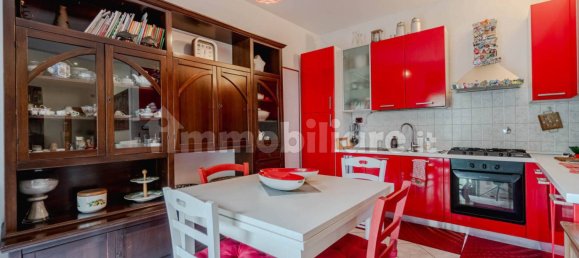 2 Schlafzimmer Haus in Turin, Italy, Nr. 379922 4
