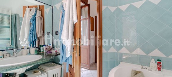 2 Schlafzimmer Haus in Turin, Italy, Nr. 379922 14