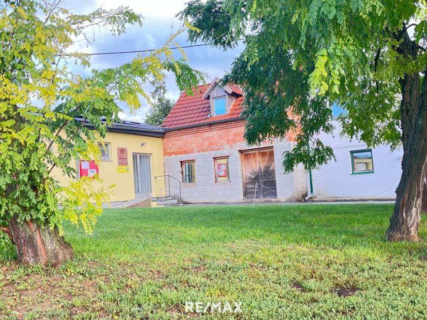 56m² Commercial property in Poysdorf, Austria No. 93977