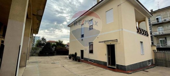 4 Schlafzimmer Villa in Agrate Brianza, Italy, Nr. 127455 8