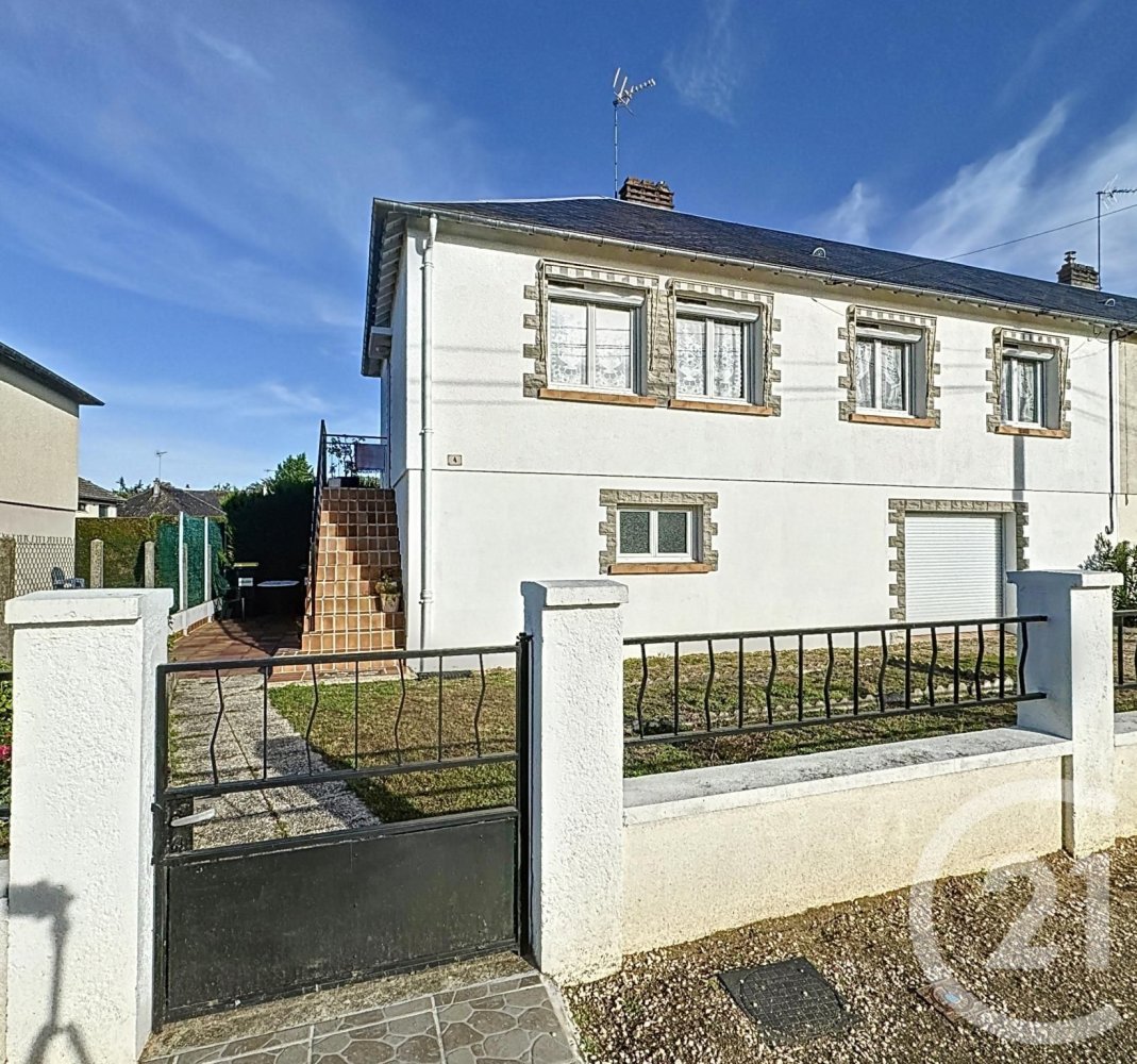 3 chambres Maison à Salbris, France No. 88574