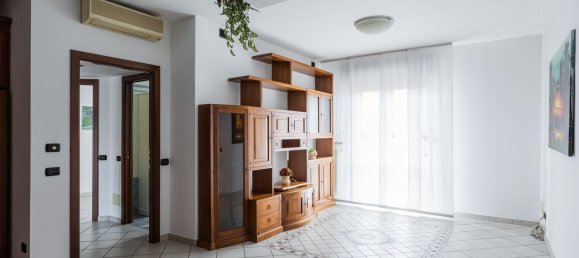 3غرفة شقة في Bollate, Italy رقم 163528 23