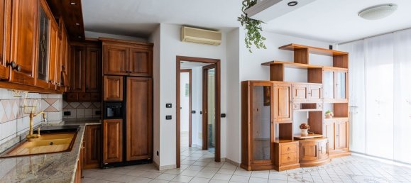 3غرفة شقة في Bollate, Italy رقم 163528 22