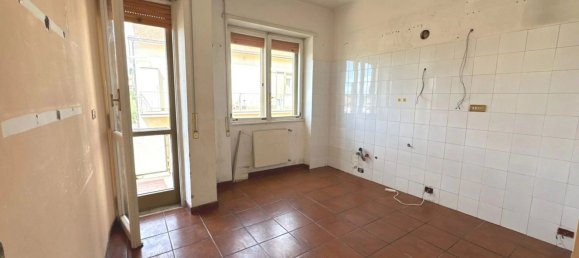 Apartamento de 4 dormitorios en Rome, Italy No. 320953 8