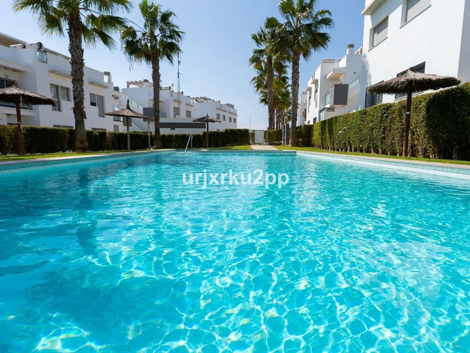 2 bedrooms Bungalow in Alicante, Spain No. 188255