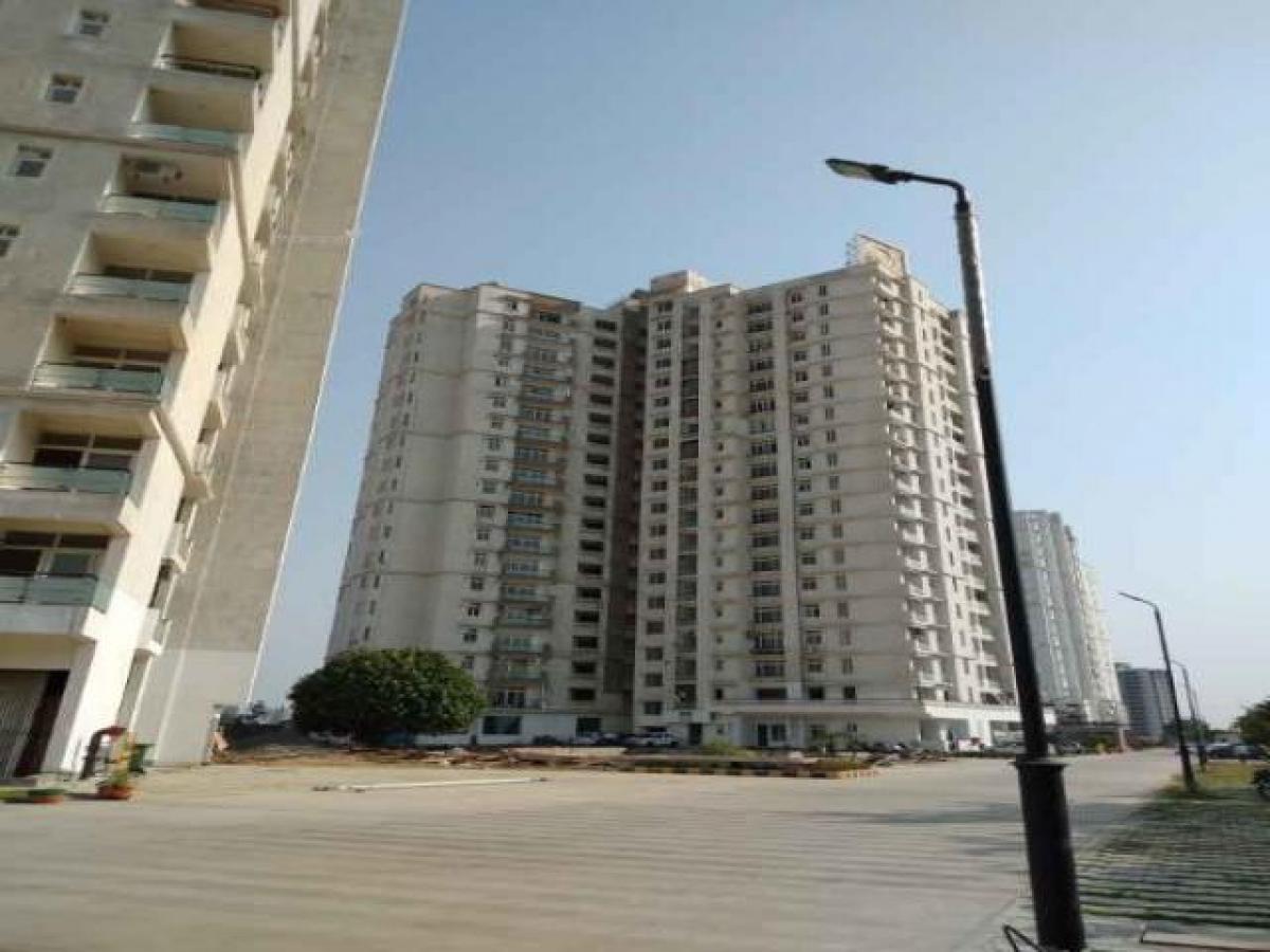 2 bedrooms House in Lucknow, India No. 17343