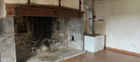 5 bedrooms House in Chalvignac, France No. 62250 2