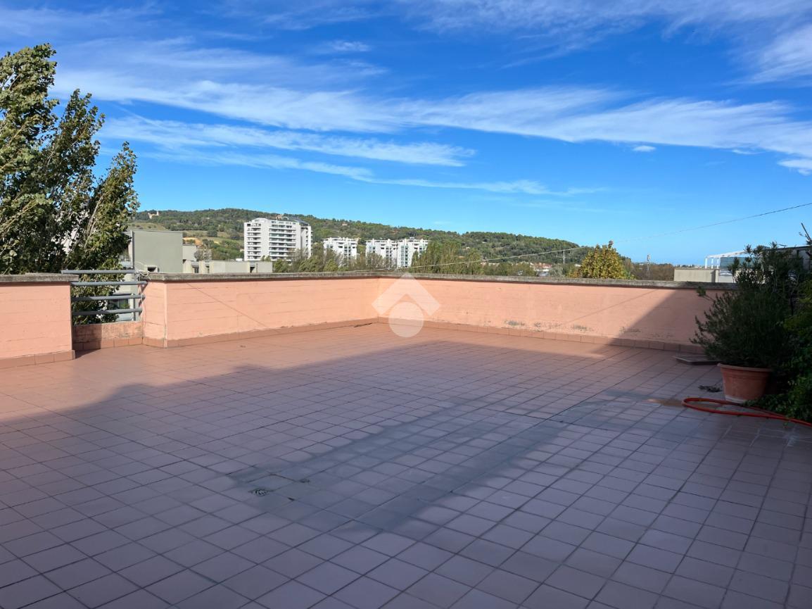 3غرفة بانتهاوس في Pesaro, Italy رقم 111231