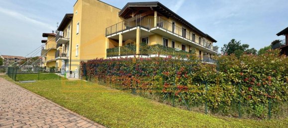 2 bedrooms Apartment in Carnate, Italy No. 165526 12