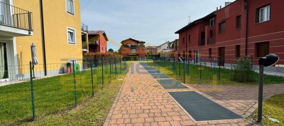 2 bedrooms Apartment in Carnate, Italy No. 165526 15