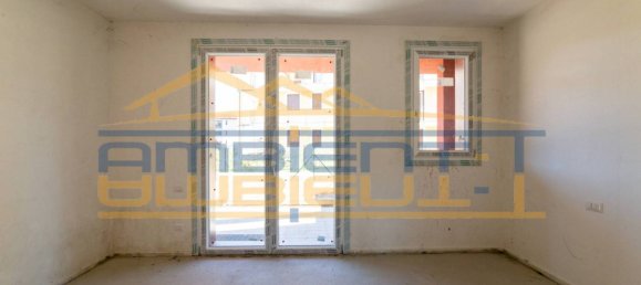 2 bedrooms Apartment in Carnate, Italy No. 165526 7