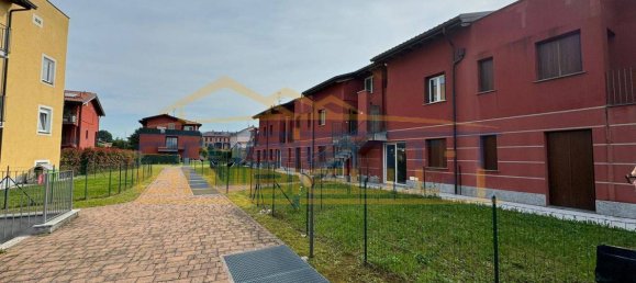2 bedrooms Apartment in Carnate, Italy No. 165526 23