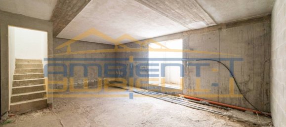 2 bedrooms Apartment in Carnate, Italy No. 165526 8