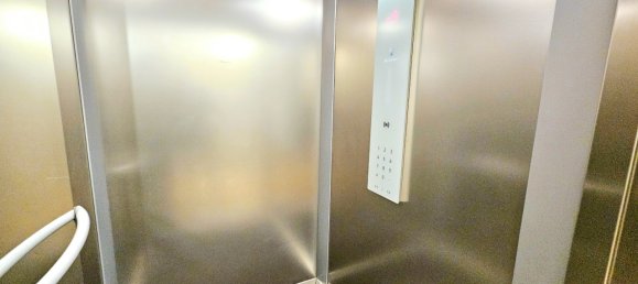 Квартира с 3 комнатами в Брешиа, Италия № 179096 4