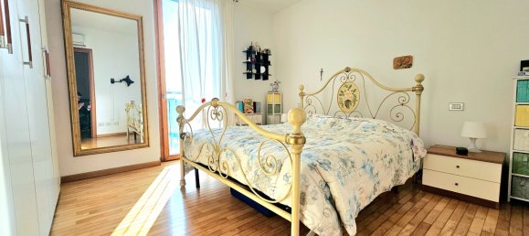 Квартира с 3 комнатами в Брешиа, Италия № 179096 12