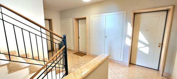 Квартира с 3 комнатами в Брешиа, Италия № 179096 3