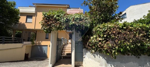 4 bedrooms House in Lanciano, Italy No. 308657 3