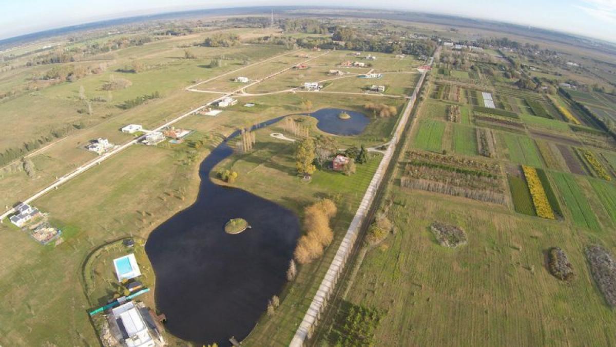  Land in Campana, Argentina No. 39535