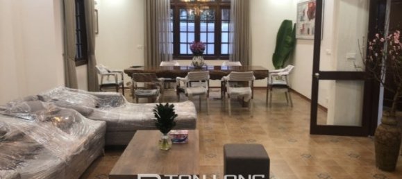 3 bedrooms Villa in Tay Ho, Vietnam No. 1252 3